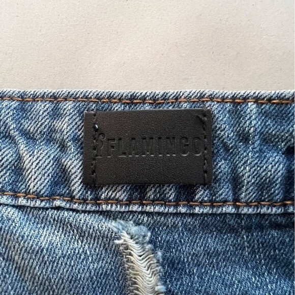 Flamingo Jeans Womens L‎ Mid Rise Straight Leg Rigid Denim Destroyed NWOT - Picture 7 of 12